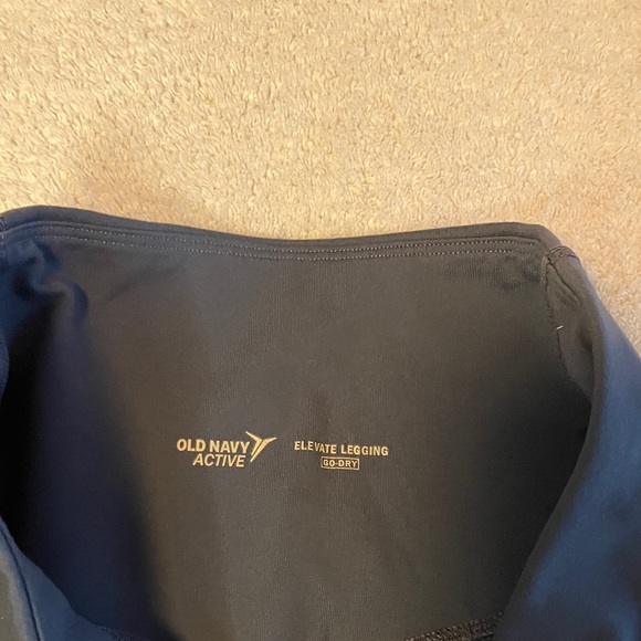 Old Navy high rise moto compression 7/8 leggings - Picture 7 of 9